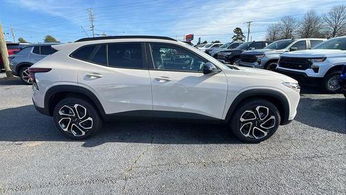 White Sands 2026 Chevrolet Trax FWD 2RS