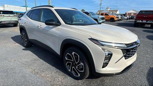 White Sands 2026 Chevrolet Trax FWD 2RS