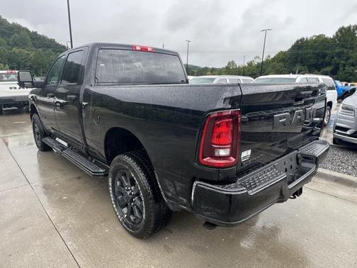 2026 RAM 2500 Big Horn Crew Cab 4x4 6'4' Box