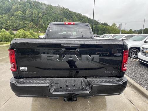 2026 RAM 2500 Big Horn Crew Cab 4x4 6'4' Box