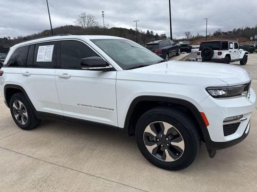 2022 Jeep Grand Cherokee 4xe Base