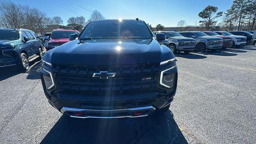 Black 2026 Chevrolet Suburban Z71, 4WD