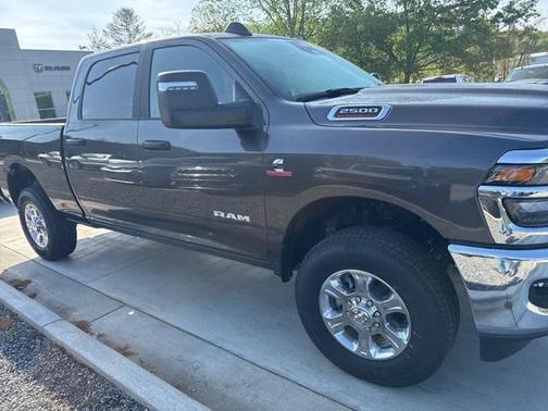 2025 RAM 2500 Big Horn Crew Cab 4x4 6'4' Box
