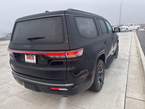 High Gloss Black 2026 Jeep Grand Wagoneer Upland 4x4