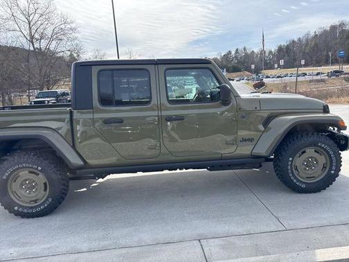 2026 Jeep Gladiator Willys 41 4x4