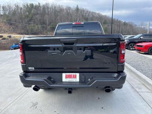 2026 RAM 1500 Warlock Crew Cab 4x4 5'7' Box