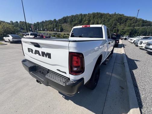 2026 RAM 2500 Tradesman Crew Cab 4x4 6'4' Box