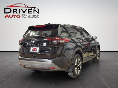 2022 Nissan Rogue SV