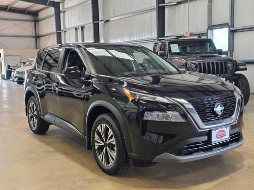 2022 Nissan Rogue SV