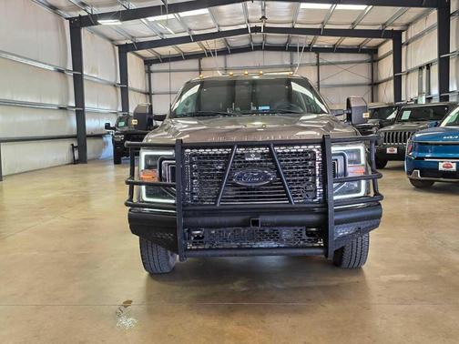 2022 Ford F-350 Limited