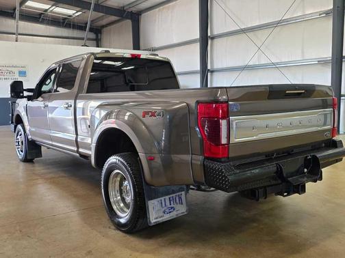 2022 Ford F-350 Limited