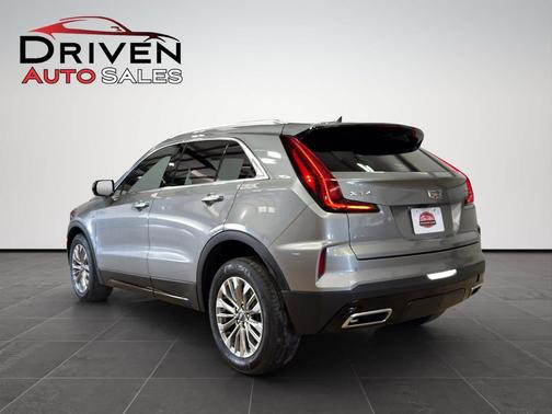 2024 Cadillac XT4 Premium Luxury