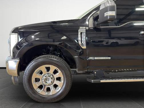 Shadow Black 2018 Ford F-350 Lariat