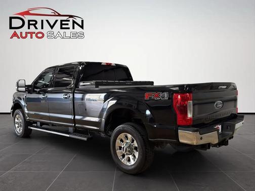 Shadow Black 2018 Ford F-350 Lariat