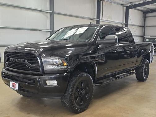 Brilliant Black Crystal Pearlcoat 2018 RAM 2500 Laramie Mega Cab 4x4 6'4' Box
