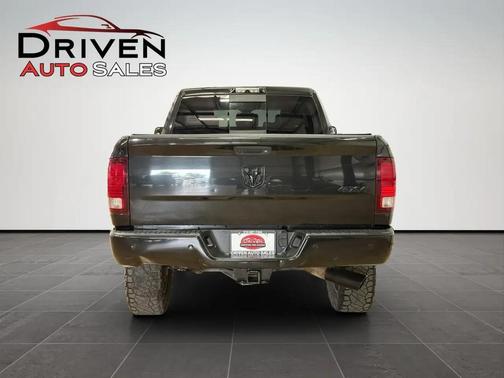 Brilliant Black Crystal Pearlcoat 2018 RAM 2500 Laramie Mega Cab 4x4 6'4' Box