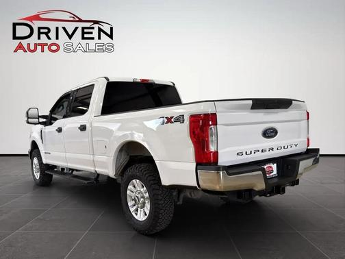 Oxford White 2019 Ford F-250 XLT