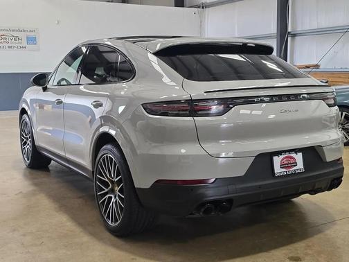 Chalk 2022 Porsche Cayenne Cayenne