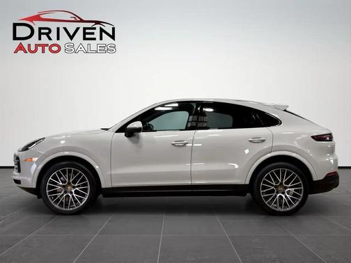 Chalk 2022 Porsche Cayenne Cayenne SUV