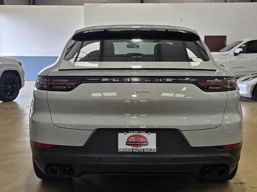 Chalk 2022 Porsche Cayenne Cayenne