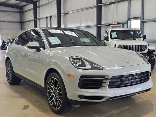 Chalk 2022 Porsche Cayenne Cayenne
