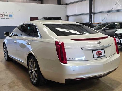 2013 Cadillac XTS Base