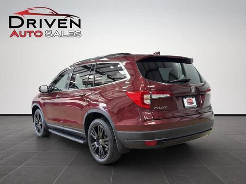 Deep Scarlet Pearl 2022 Honda Pilot AWD Special Edition