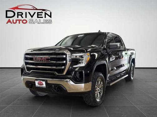 Onyx Black 2019 GMC Sierra 1500 SLE