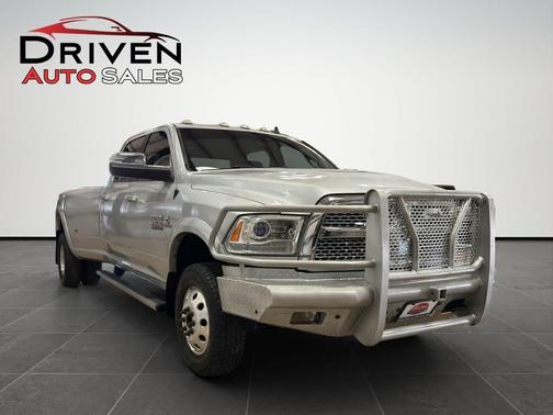 2018 RAM 3500 Laramie Crew Cab 4x4 8' Box