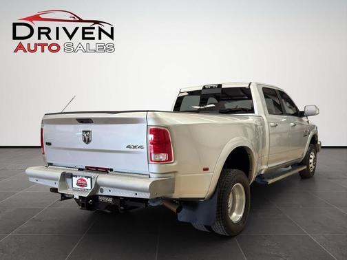 2018 RAM 3500 Laramie Crew Cab 4x4 8' Box