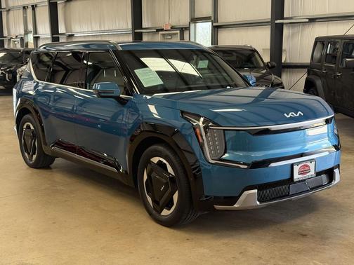 2024 Kia EV9 Land