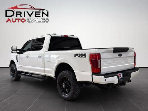 Star White Metallic Tri-Coat 2022 Ford F-250 Lariat