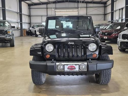 Black Clearcoat 2011 Jeep Wrangler Mojave