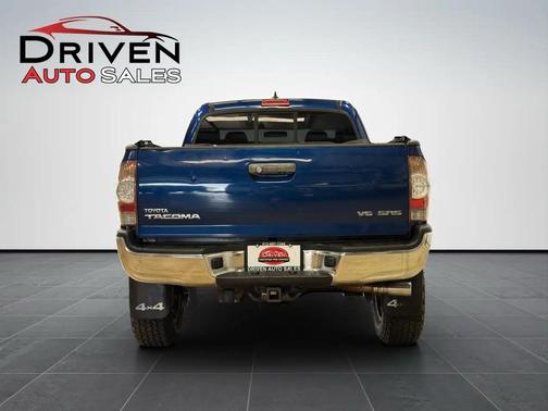 Blue Ribbon Metallic 2015 Toyota Tacoma Base