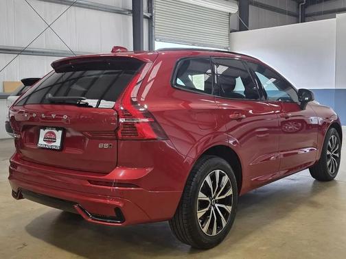 Fusion Red Metallic 2024 Volvo XC60 B5 Core Dark Theme