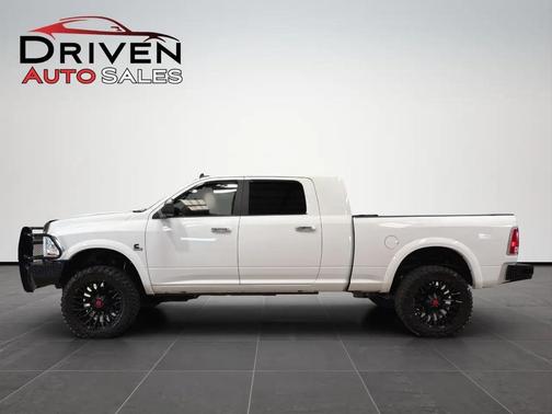 Bright White Clearcoat 2018 RAM 2500 Laramie Mega Cab 4x4 6'4' Box