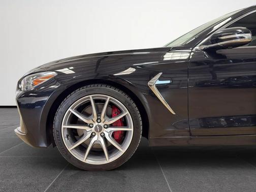 Vik Black 2021 Genesis G70 3.3T RWD