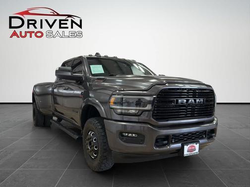 2021 RAM 3500 Laramie Crew Cab 4x4 8' Box