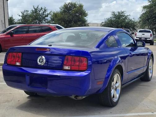 Purple 2009 Ford Mustang Premium