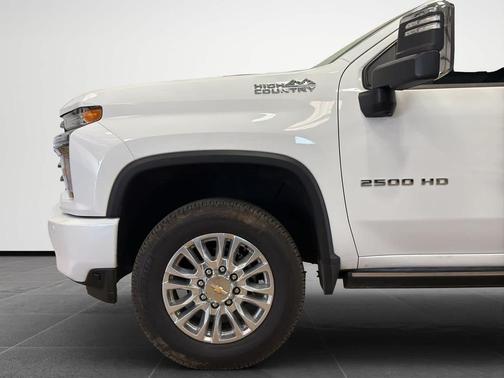 Summit White 2021 Chevrolet Silverado 2500 High Country