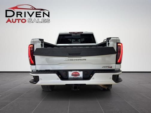 2024 GMC Sierra 2500 AT4