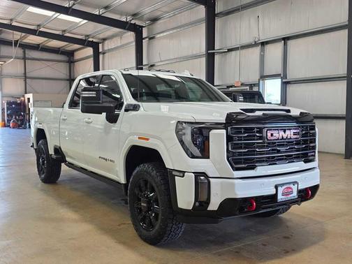 2024 GMC Sierra 2500 AT4