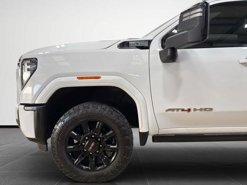 2024 GMC Sierra 2500 AT4