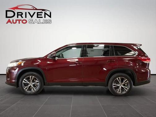 Ooh La La Rouge Mica 2019 Toyota Highlander LE SUV