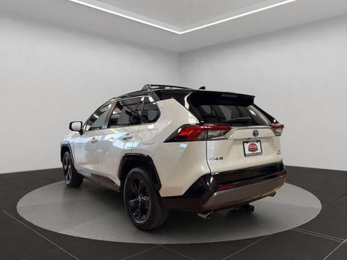 2019 Toyota RAV4 Hybrid SE
