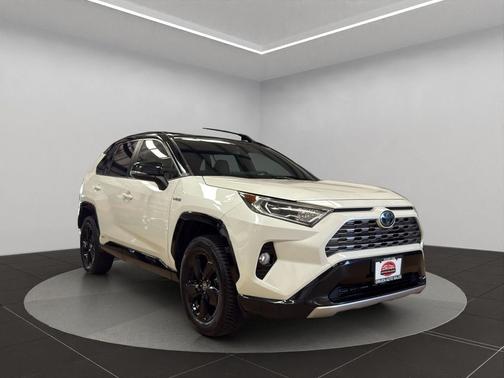 2019 Toyota RAV4 Hybrid SE