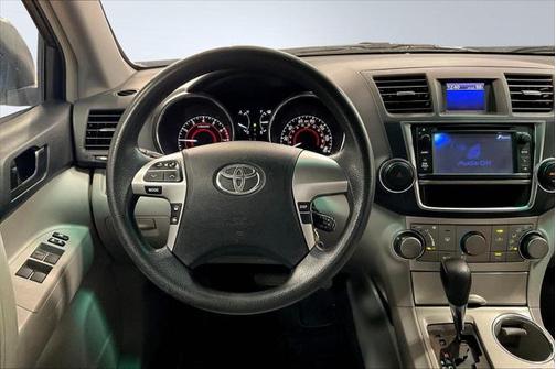 2013 Toyota Highlander SE