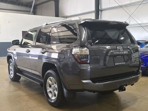Magnetic Gray Metallic 2016 Toyota 4Runner SR5 Premium