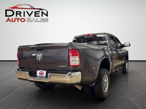 2021 RAM 3500 Tradesman Crew Cab 4x4 8' Box