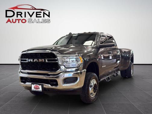 2021 RAM 3500 Tradesman Crew Cab 4x4 8' Box